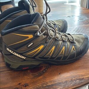 Salomon Black and Green Athletic Shoes with High-Ankle Support